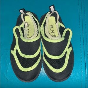 Toddler water shoes